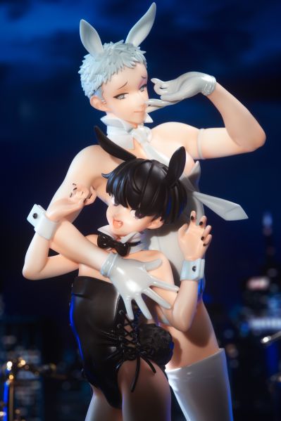 黑白兔男郎