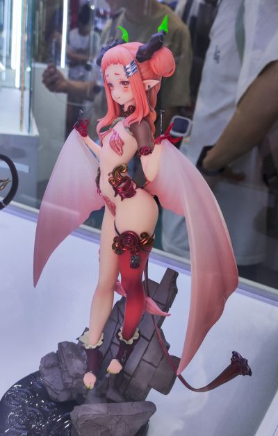 小魅魔 牙牙子