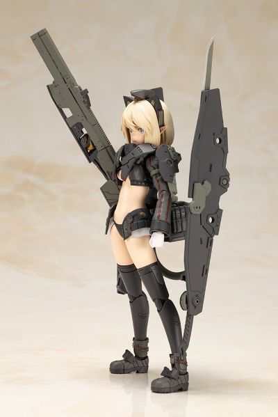 岛田文金艺术集 机甲少女 阿蒂尼娅