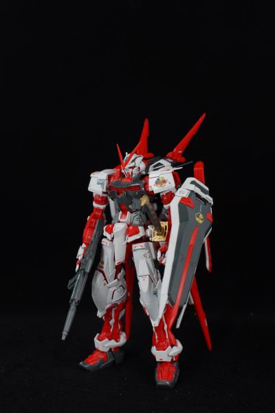 MG  机动战士高达SEED DESTINY ASTRAY R 异端高达红色机(翔翼型装备)