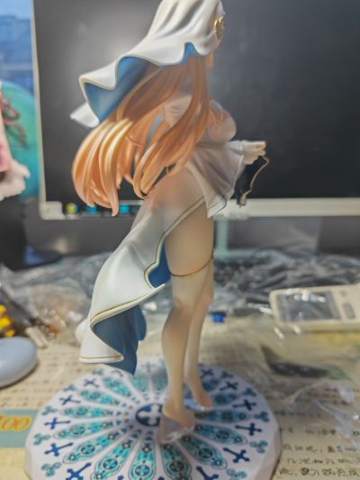 修女 夏洛特 神圣白色