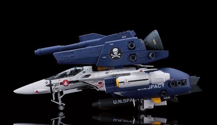 PLAMAX PX08 1/72 VF-1S 冲锋女武神战机 骷髅队长