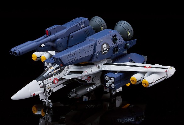 PLAMAX PX08 1/72 VF-1S 冲锋女武神战机 骷髅队长