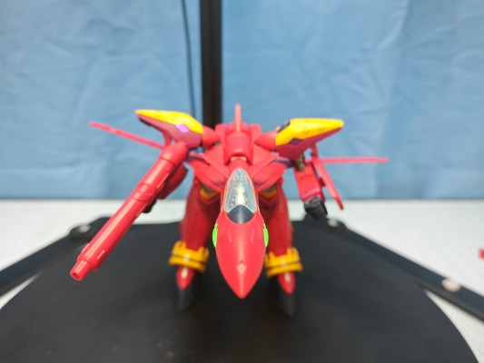 HG  1/100 VF-19改 烈焰女武神 喇叭装备型