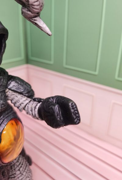 MAF (怪兽可动模型)  圆谷PRO篇 二代芝顿  红超人版