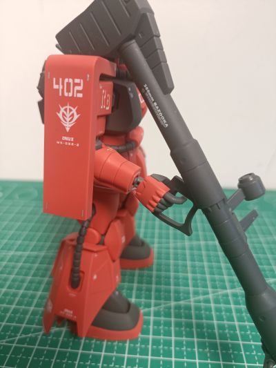 HGUC 1/144 机动战士高达 MSV-R 强尼·莱汀的归来 MS-06R-2 强尼・雷电专用扎古