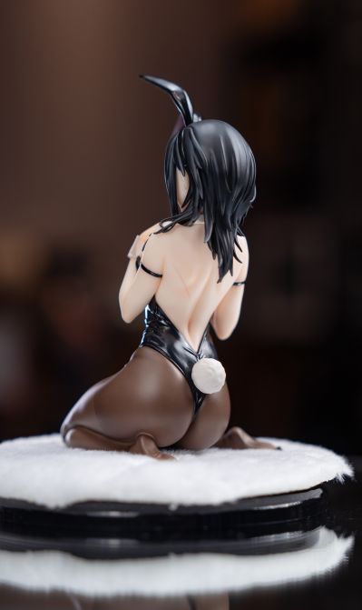 橫山石见 黑兔女郎