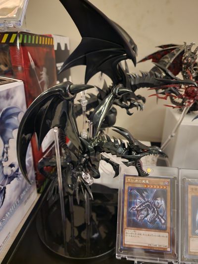S.H.MonsterArts 游戏王 怪兽之决斗 真红眼黑龙