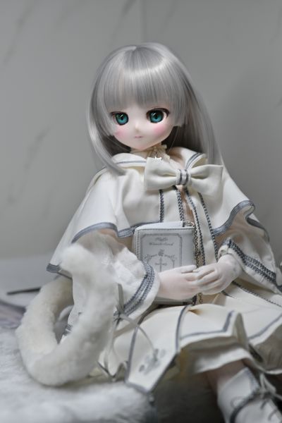 AOD527-FFW  s*t*j × 艾莉丝收集 小型 芙露露～毛绒绒的牧师小猫～白猫