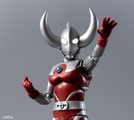 S.H.Figuarts 奥特之父