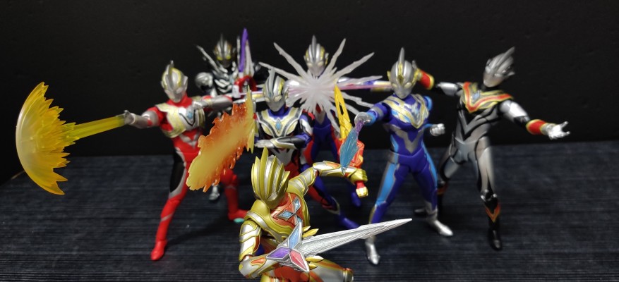 S.H.Figuarts  特利迦奥特曼 特利迦奥特曼 空中型