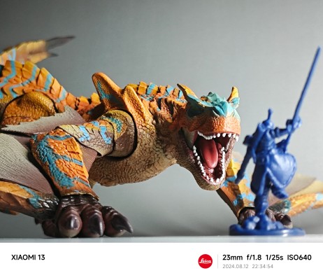 S.H.MonsterArts 怪物猎人系列 轰龙