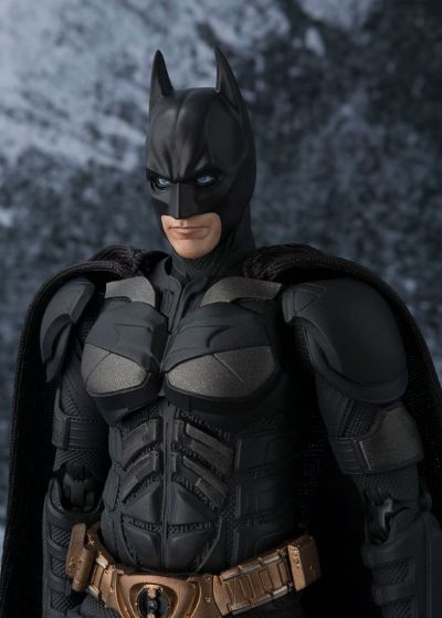 S.H.Figuarts 黑暗骑士 蝙蝠侠