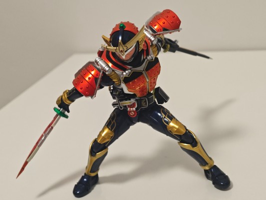 S.H.Figuarts（真骨雕制法）假面骑士铠武 橙子武装