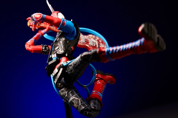 S.H.Figuarts  朋克蜘蛛侠（蜘蛛侠：纵横宇宙）