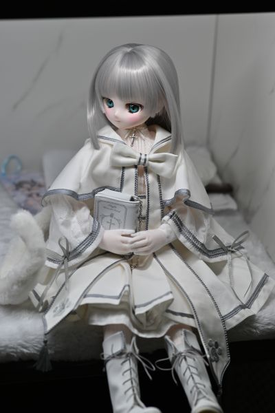 AOD527-FFW  s*t*j × 艾莉丝收集 小型 芙露露～毛绒绒的牧师小猫～白猫