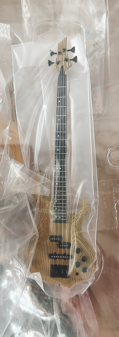 精灵贝斯手 埃塔