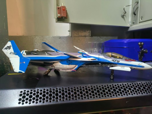 DX超合金 超时空要塞Δ VF-31E 齐格菲（查克·马斯坦格机）