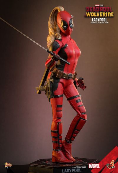 MMS747 死侍与金刚狼 女死侍