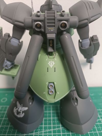 HGUC 1/144 机动战士高达 MSV-R 强尼·莱汀的归来 MS-06R-2 强尼・雷电专用扎古
