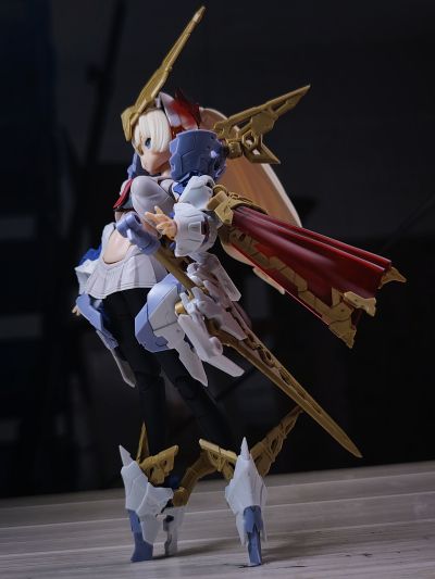 女神装置 BUSTER DOLL 圣骑士