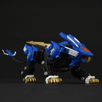 REALIZE MODEL  RMZ-01 超重剑长牙狮