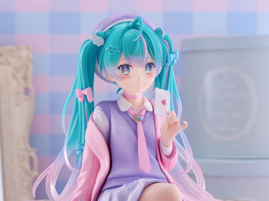 TENITOL 大号压泡面人偶 初音未来 恋爱的西装外套