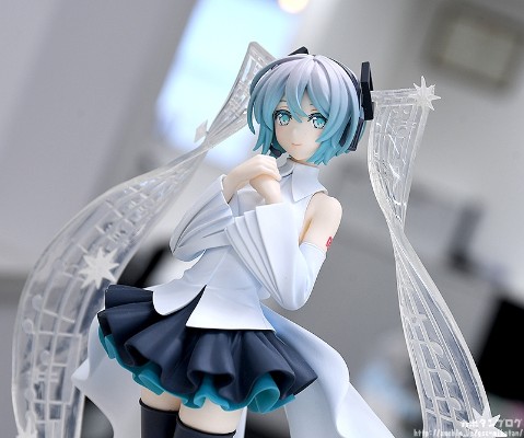 POP UP PARADE 初音未来 Little Missing Stars