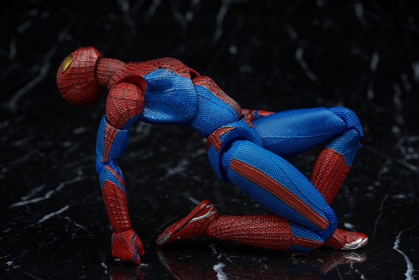 MAFEX 编号001 超凡蜘蛛侠