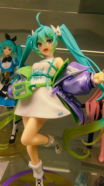 TENITOL 大号压泡面人偶 初音未来 恋爱的西装外套