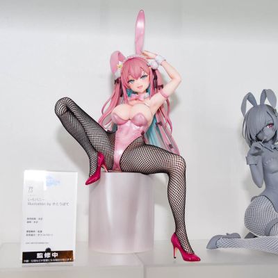 色彩艳丽兔女郎