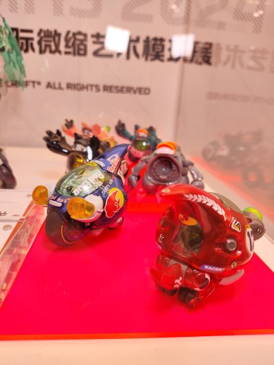 LUNCHBOX 30分钟系列 第二弹 大兜丸 Dynastes 透明红配色