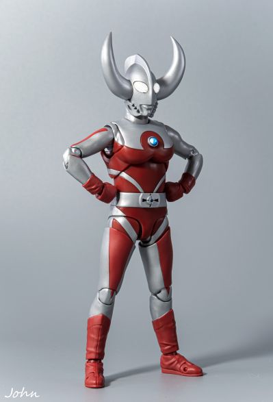 S.H.Figuarts 奥特之父
