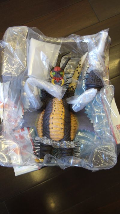 大怪兽系列 艾斯奥特曼 阿里蓬塔 发光Ver.