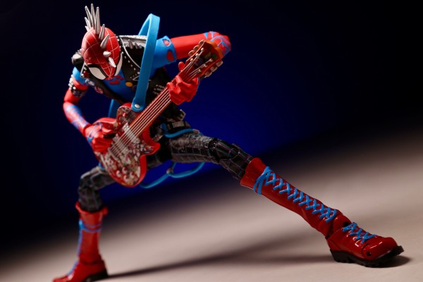S.H.Figuarts  朋克蜘蛛侠（蜘蛛侠：纵横宇宙）