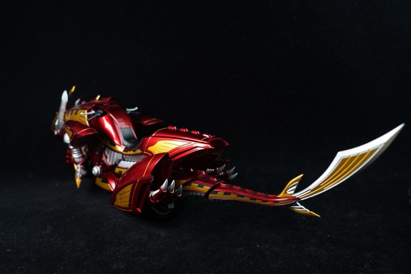 S.H.Figuarts  假面骑士龙骑生存形态与深红之龙强化形态（暂译）