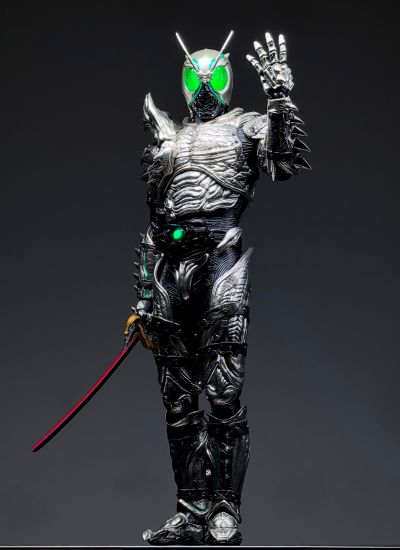 TMS101 - TMS101B 假面骑士暗日（BLACK SUN） 假面骑士影月 珍藏人偶