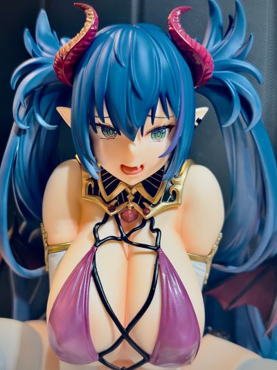 魅魔子