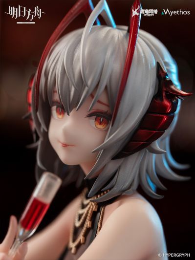 明日方舟 W  盛礼