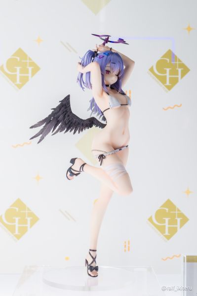 NIYA 泳装