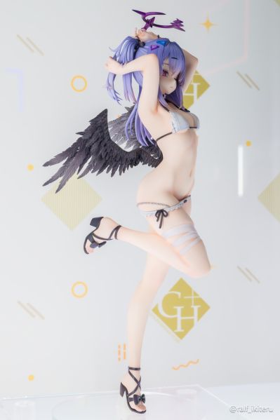 NIYA 泳装