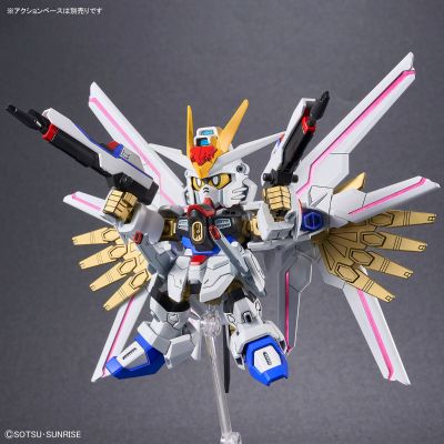 SD高达 CROSS SILHOUETTE 非凡强袭自由高达