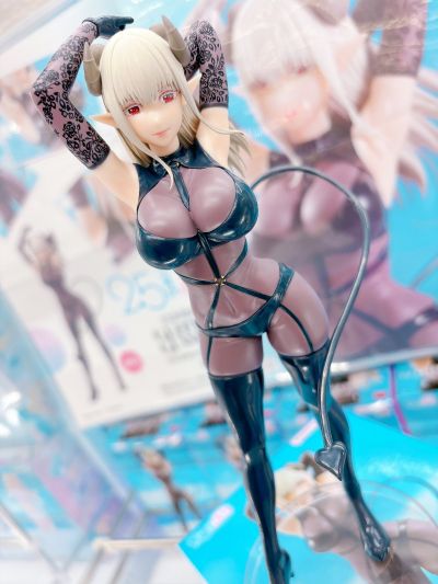 独特魅力 2.5次元的诱惑 拉丝塔洛忒 梦幻服装造型