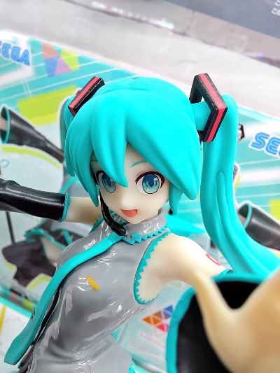 初音未来歌姬计划MEGA39’s Luminasta “初音未来”歌姬计划15周年纪念款