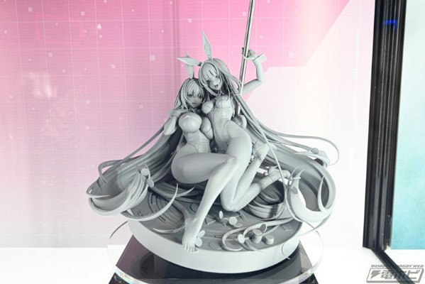 胜利女神：妮姬 诺亚尔+布兰儿 兔女郎 X 777