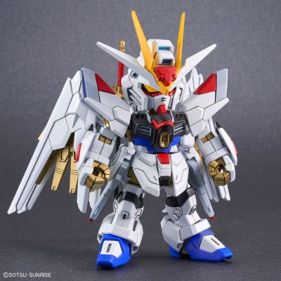 SD高达 CROSS SILHOUETTE 非凡强袭自由高达
