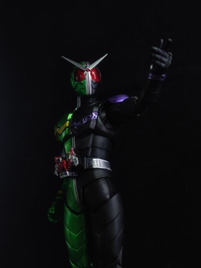 S.H.Figuarts  硬汉摩托