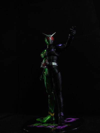 S.H.Figuarts  硬汉摩托