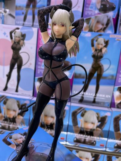 独特魅力 2.5次元的诱惑 拉丝塔洛忒 梦幻服装造型