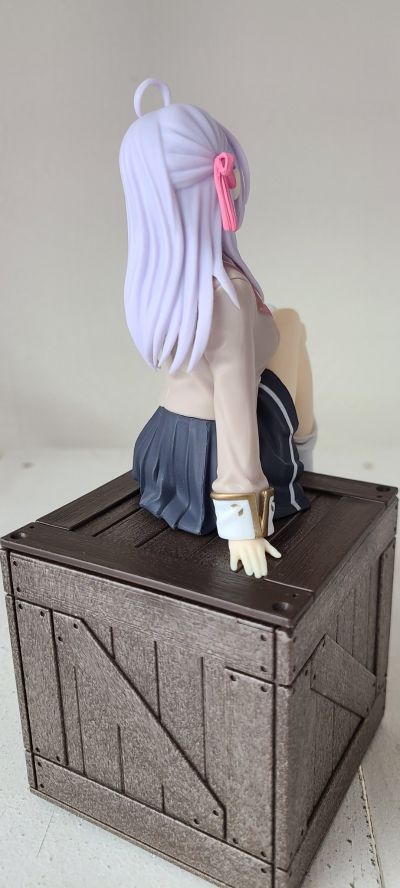 不时用俄语小声说真心话的邻桌艾莉同学 动画版 小坐系列奖品人偶 “艾莉”（暂称）